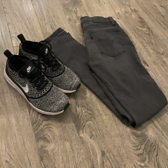 EUC Levi’s Jeans Dark Grey - Picture 7 of 10